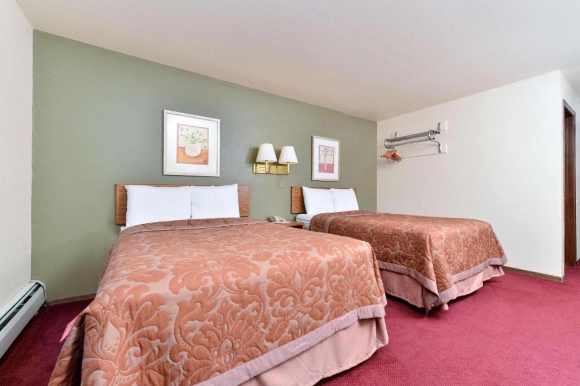 Americas Best Value Inn Staples Motley Exterior foto