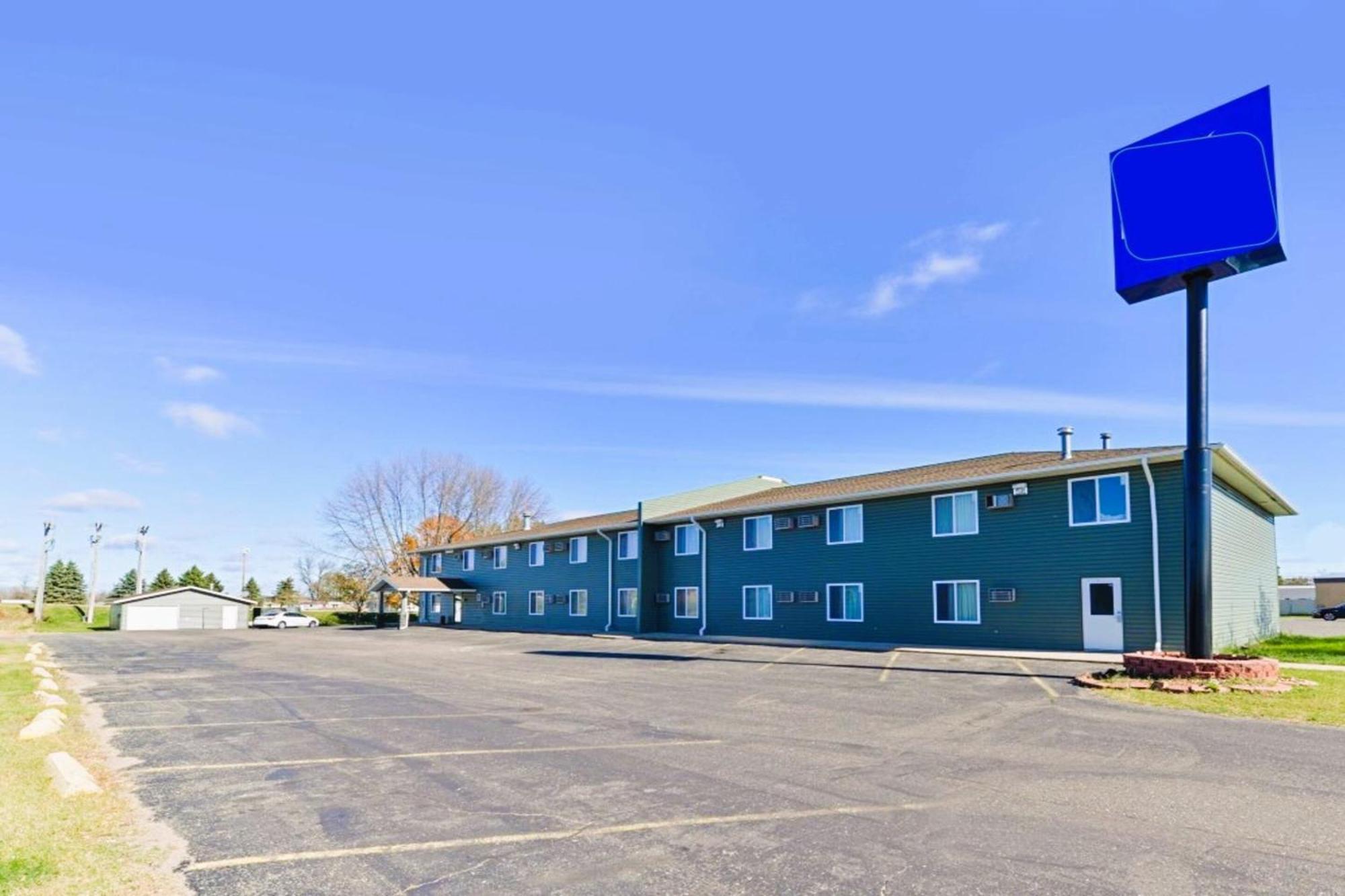 Americas Best Value Inn Staples Motley Exterior foto